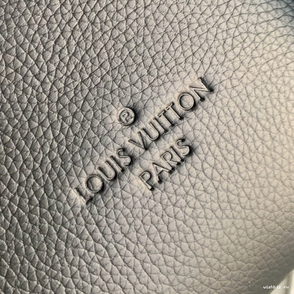 WIS LOCKMETO Louis Vuitton 0810
